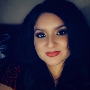 Meet your Posher, Crystal